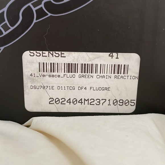 Mens Versace neon green rare chain reaction sneakers. - Picture 7 of 9